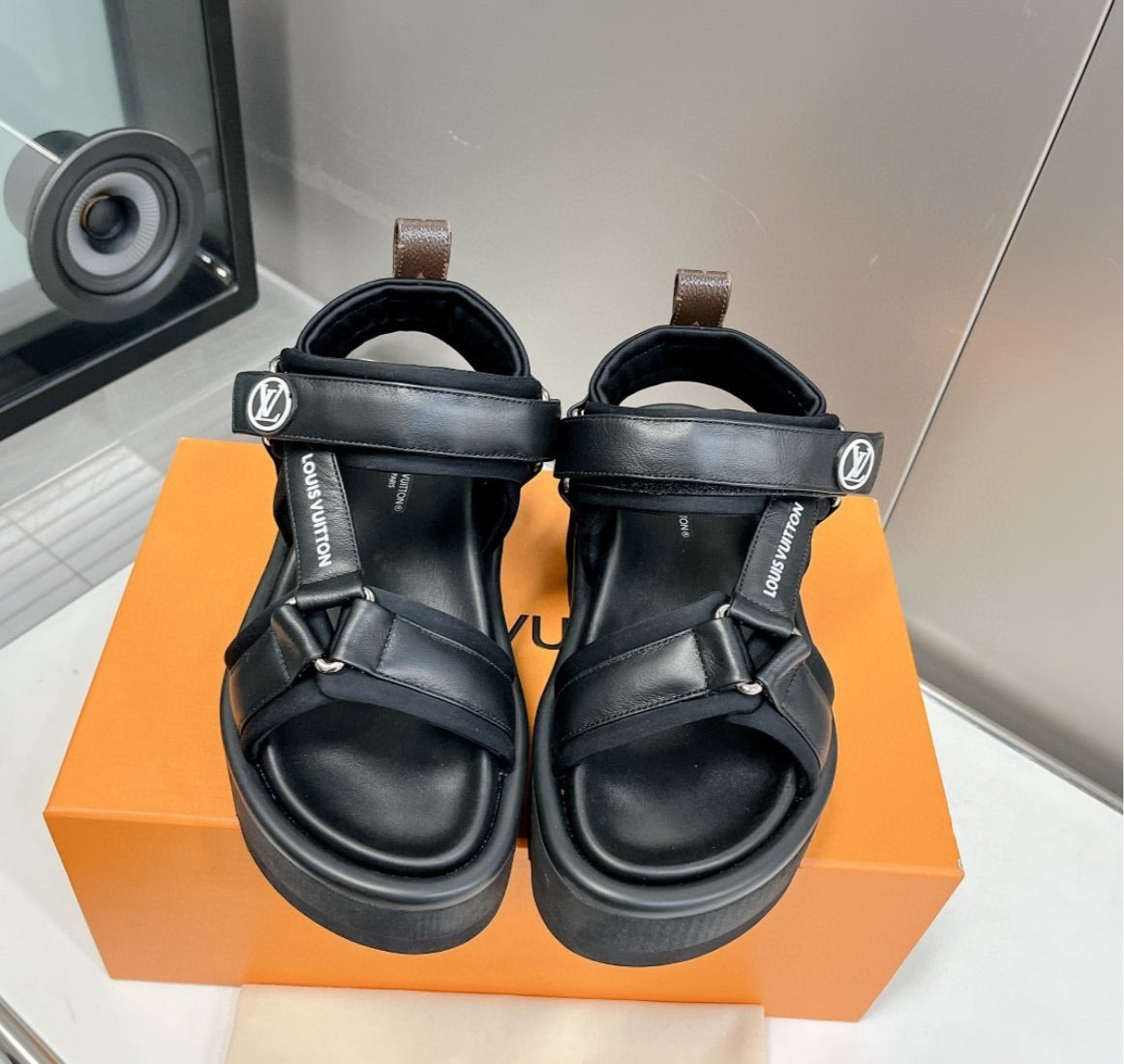 New Louis V woman sandal